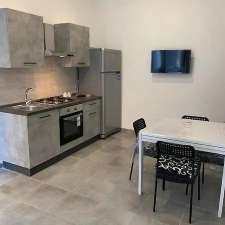 Miris Fast Comfortable Airport Capodichino 25 Minutes Walk Self Check-in Naples